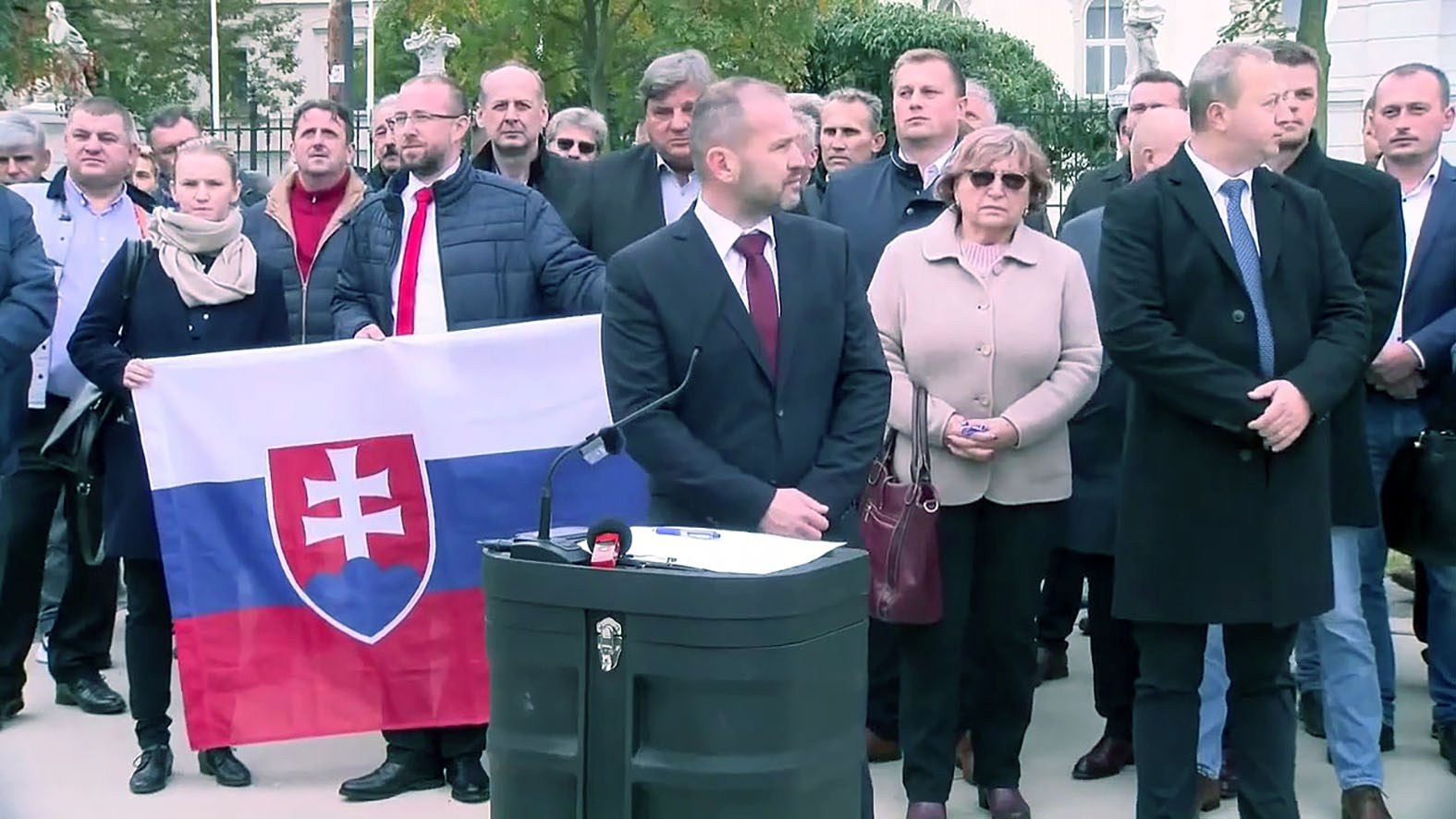 B. Becík: Starostovia odmietajú likvidačný postup vlády voči samosprávam       