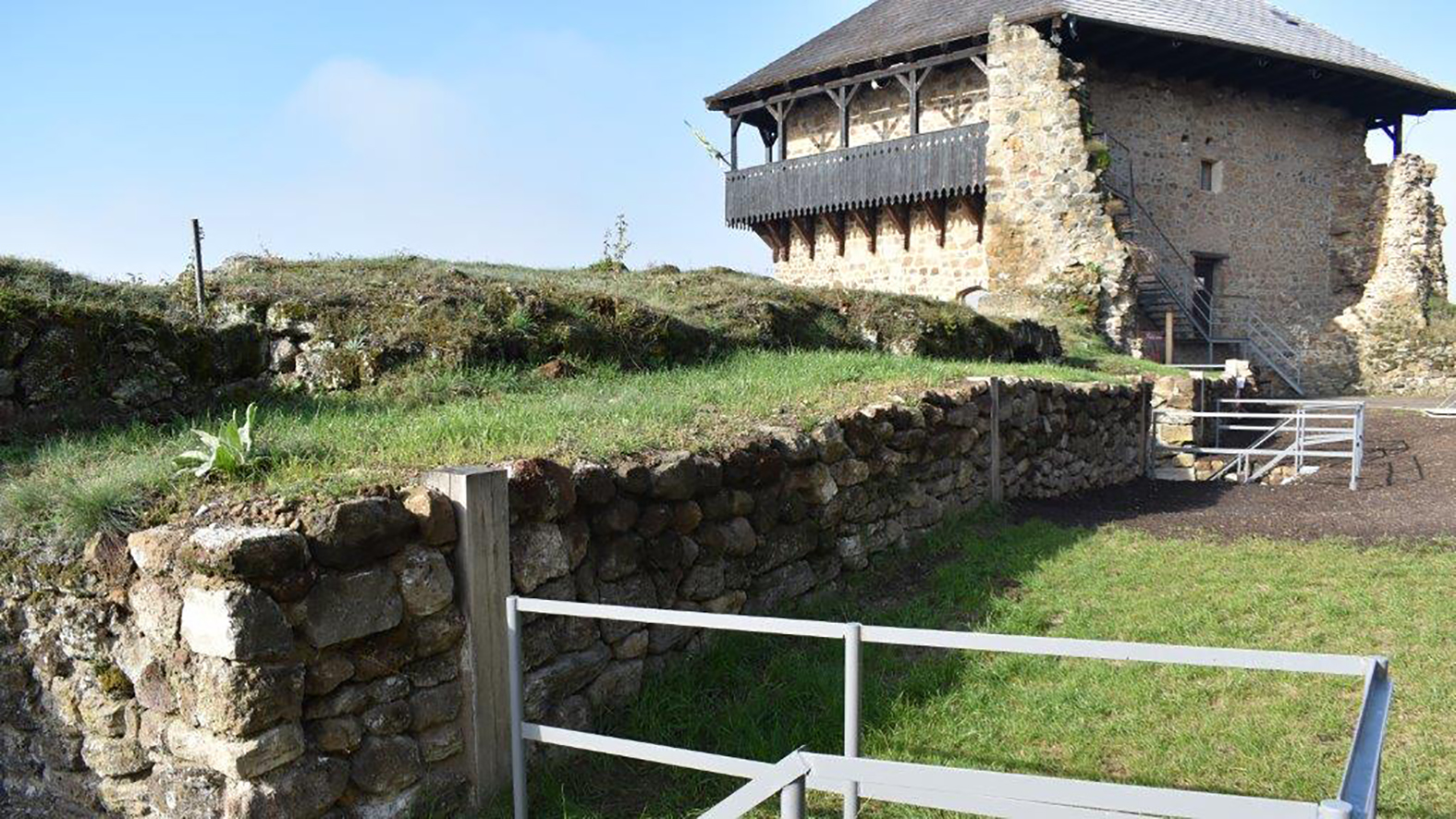 Fiľakovský hrad je opäť turisticky atraktívnejší