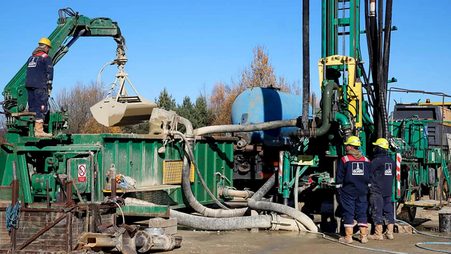 Nad geotermálnym zdrojom pri Čižaticiach už vŕtajú prvé stroje
