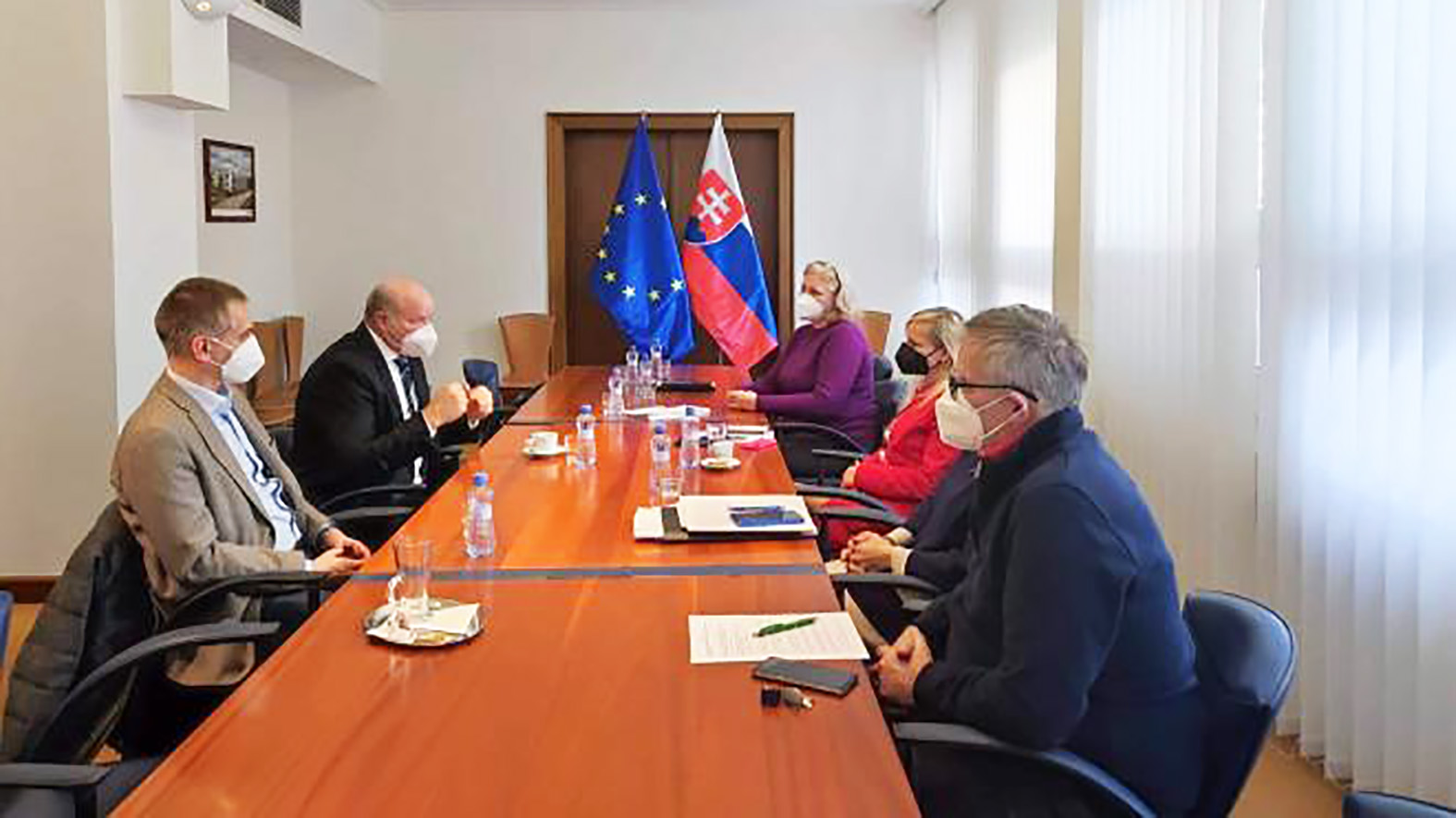 Novelu stavebného zákona z dielne ZMOS predstavili štátnej tajomníčke  