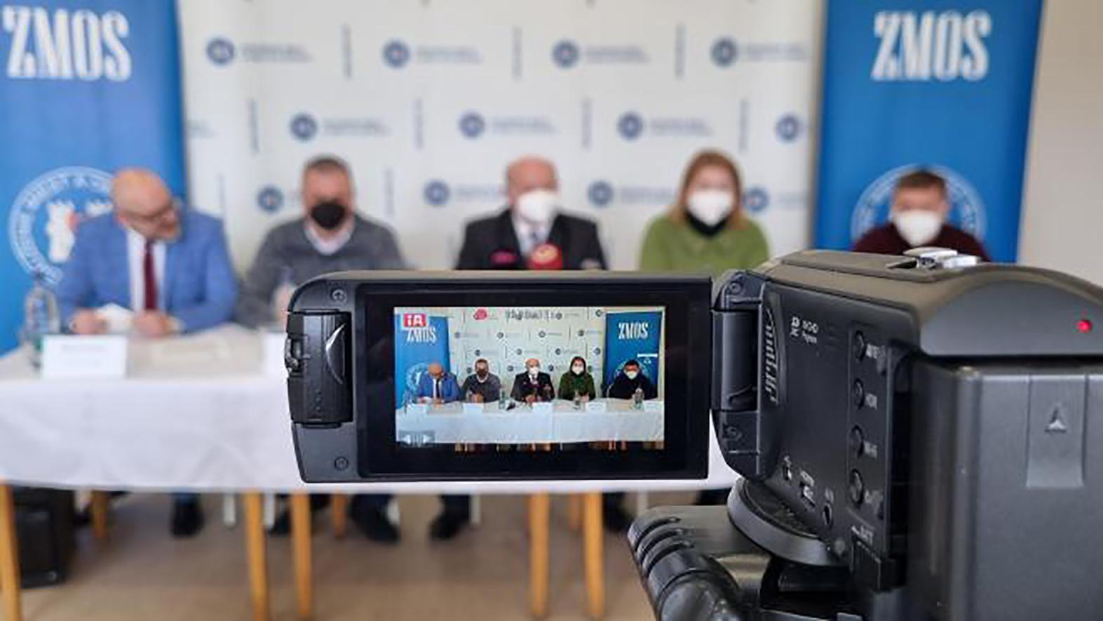 ZMOS požaduje dočasné zastavenie legislatívnej činnosti 
