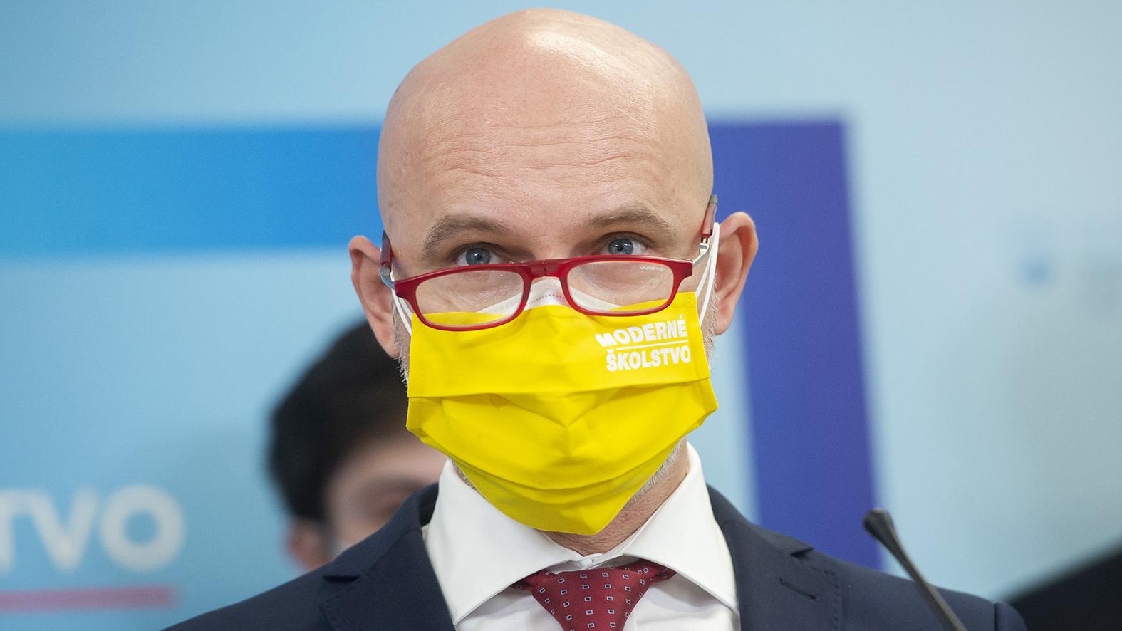 B. Gröhling: Prijímacie pohovory na stredné školy chceme realizovať štandardne