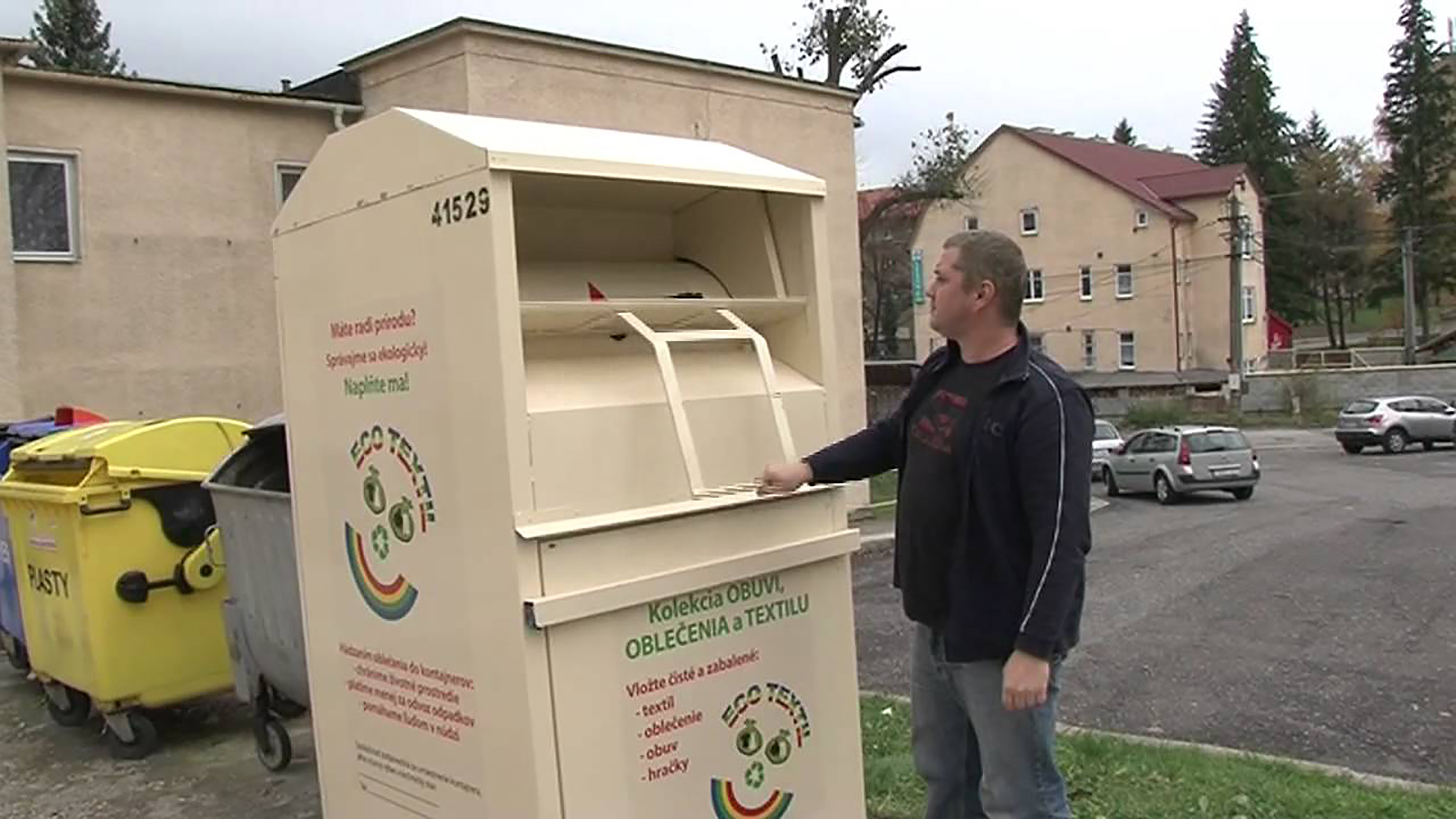 V Trenčíne repasujú kontajnery na použitý textil 