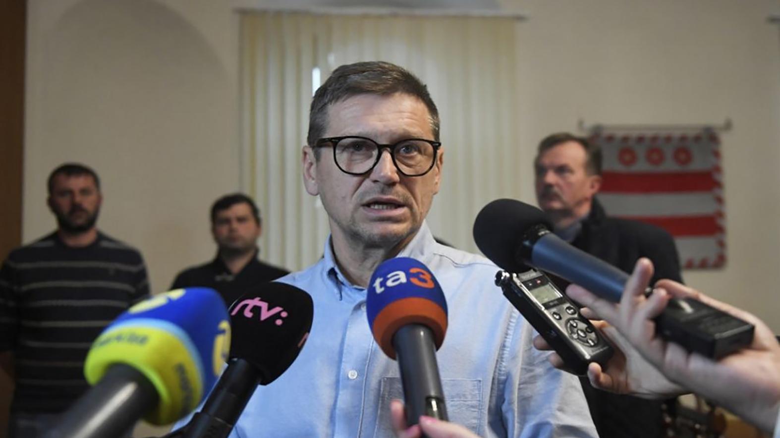 Mesto vyzvalo firmy na plnenie si zmluvných povinností