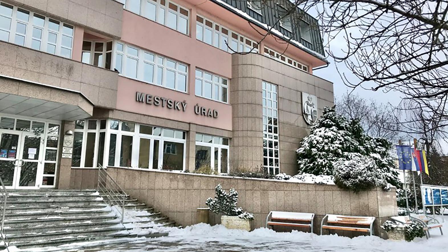 Senica vstúpi do roku 2023 v rozpočtovom provizóriu
