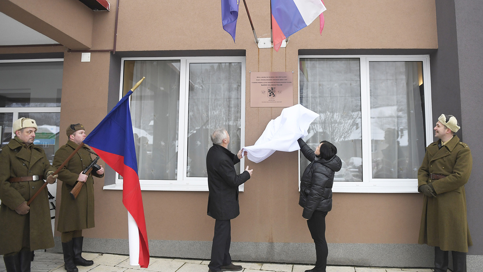 V Nižnom Slavkove odhalili pamätnú tabuľu 1. československému armádnemu zboru