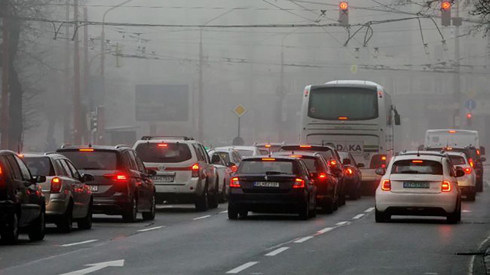 Znepokojené matky žiadajú utlmiť automobilovú dopravu v meste