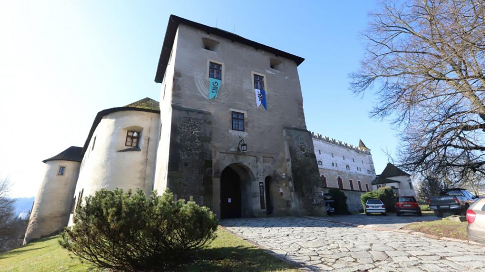 Svetelný signál opäť spojí hrady popri Hrone a odštartuje tak sezónu