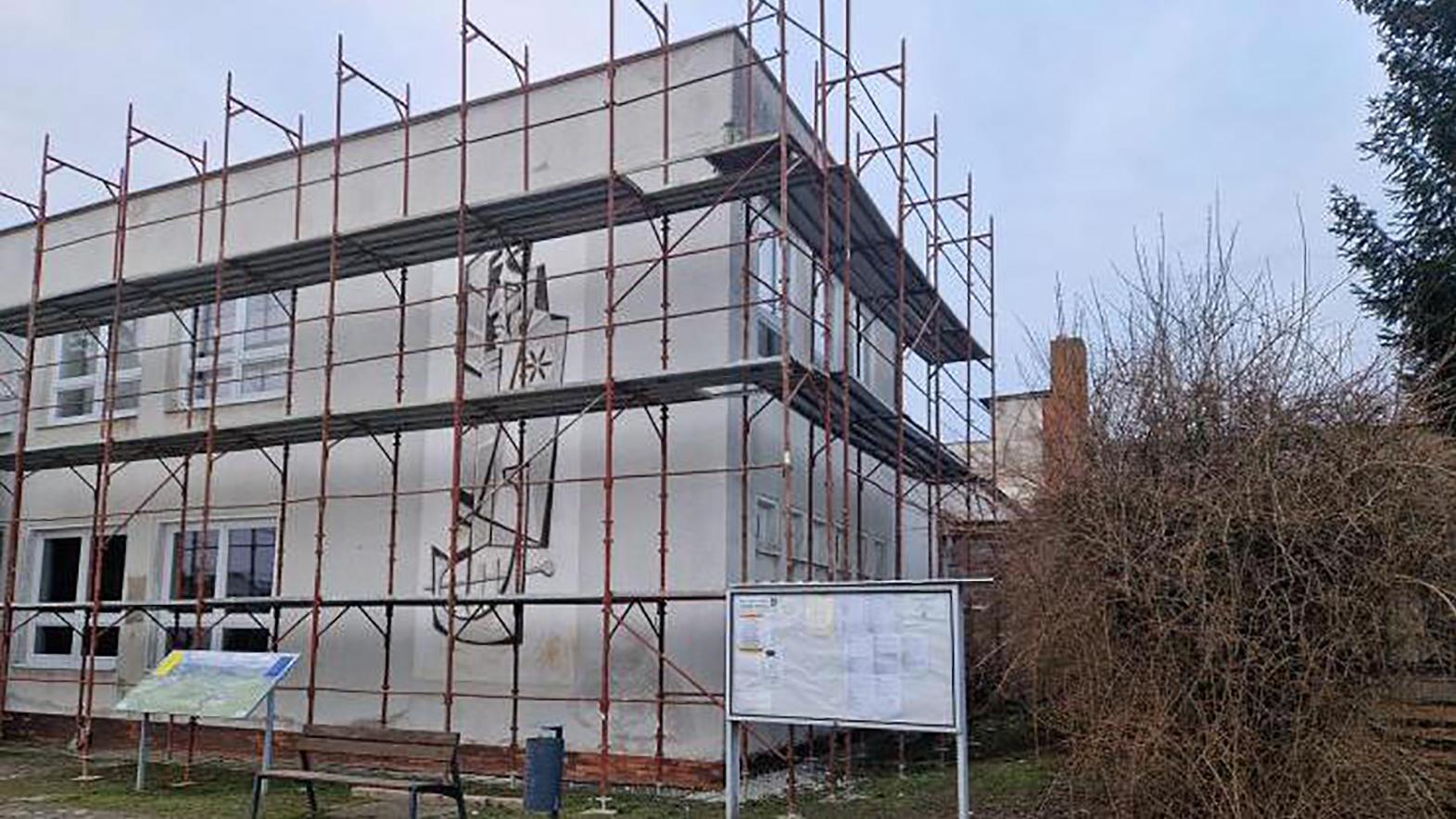 Obecný úrad prechádza rekonštrukciou, cieľom je úspora energií