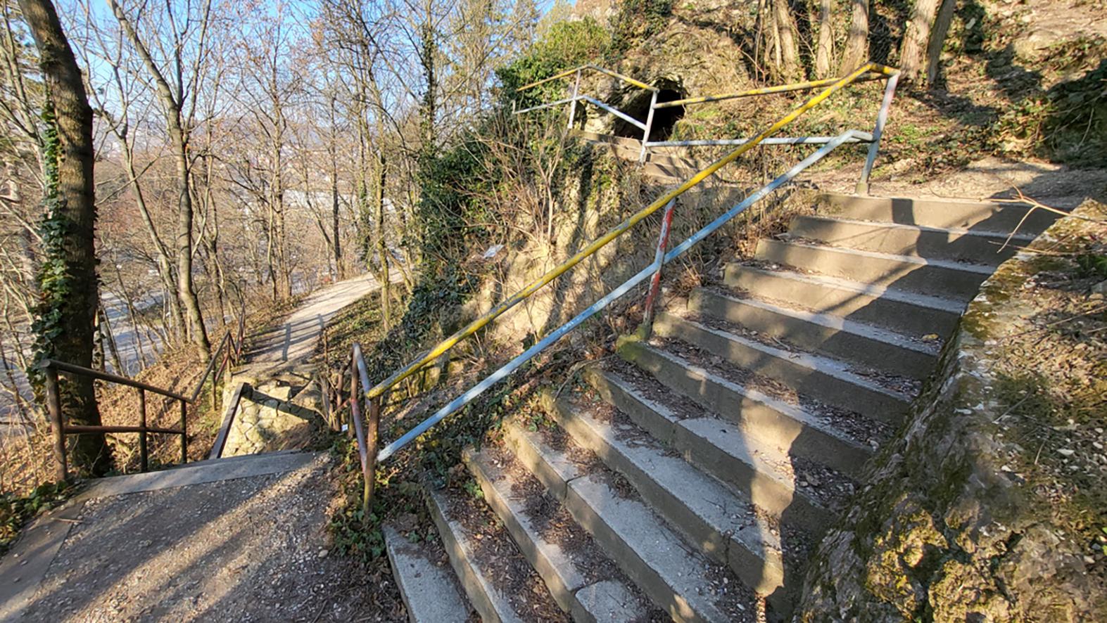 Mesto začalo s revitalizáciou hradného kopca