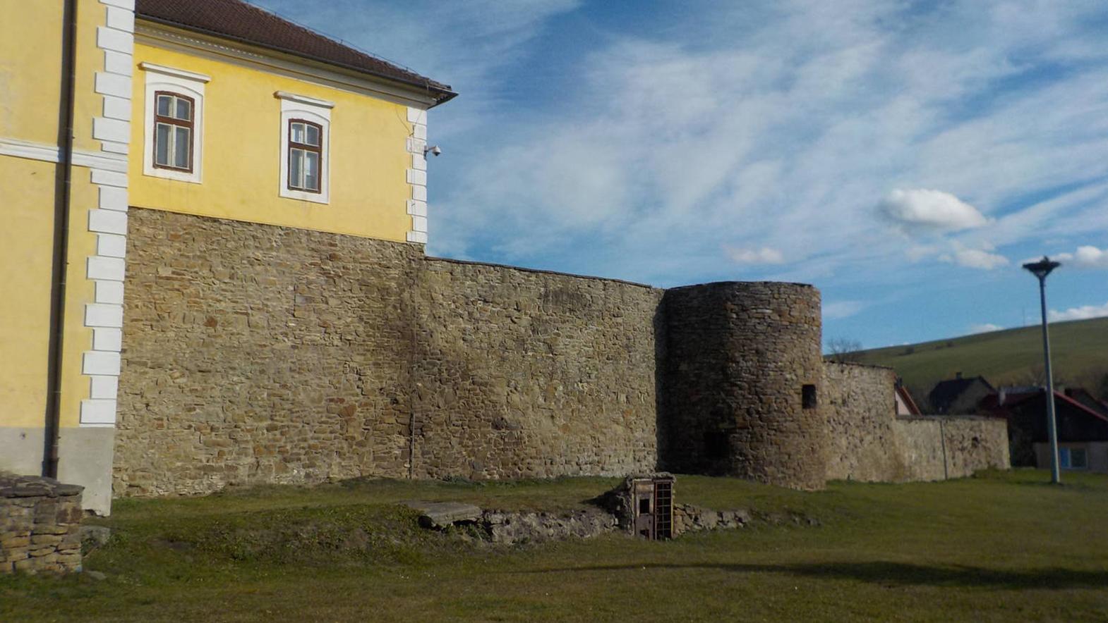 Časť mestských hradieb opravia vďaka dotácii