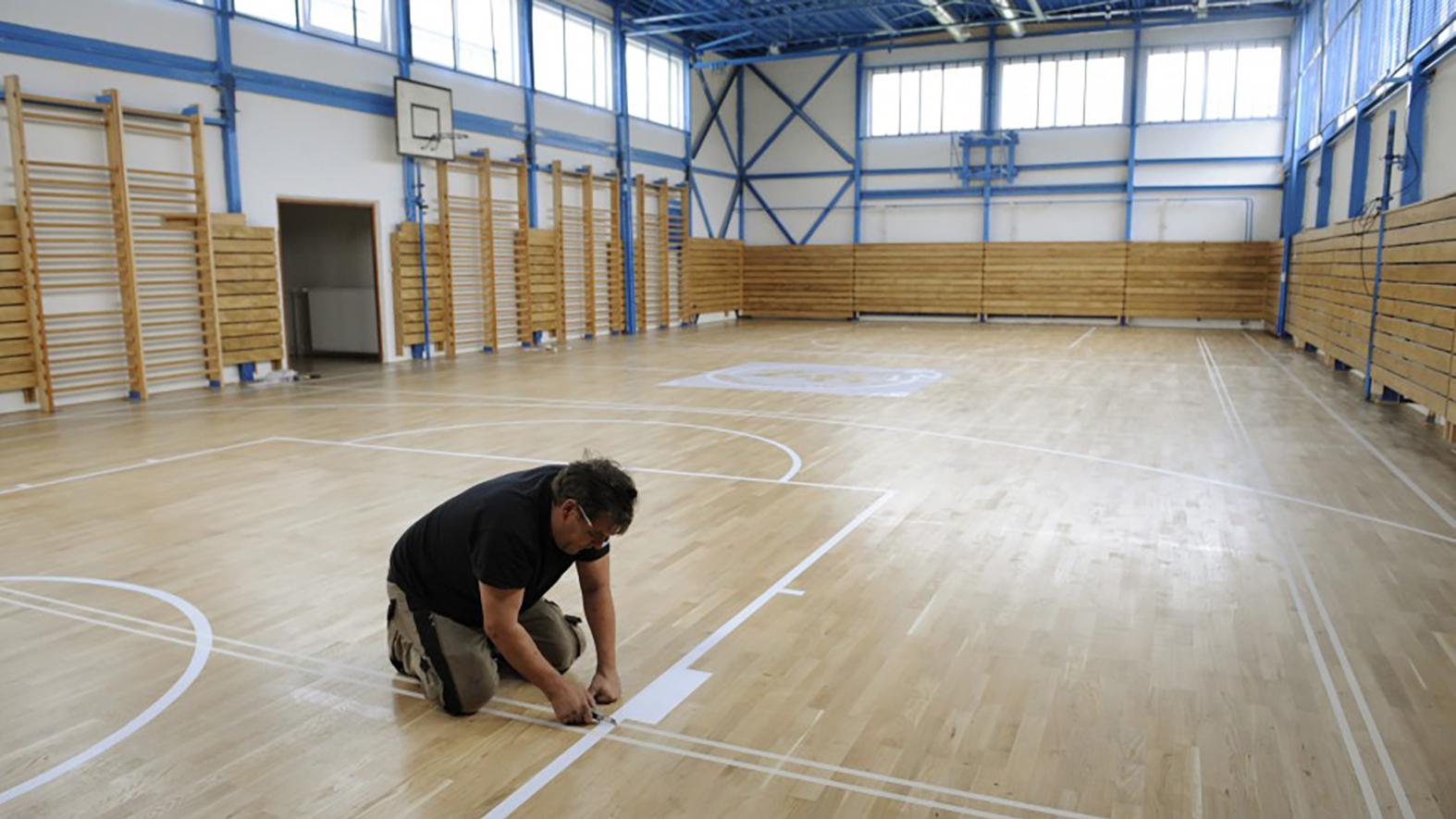 Pri Základnej škole Želiarska začína výstavba školskej športovej haly