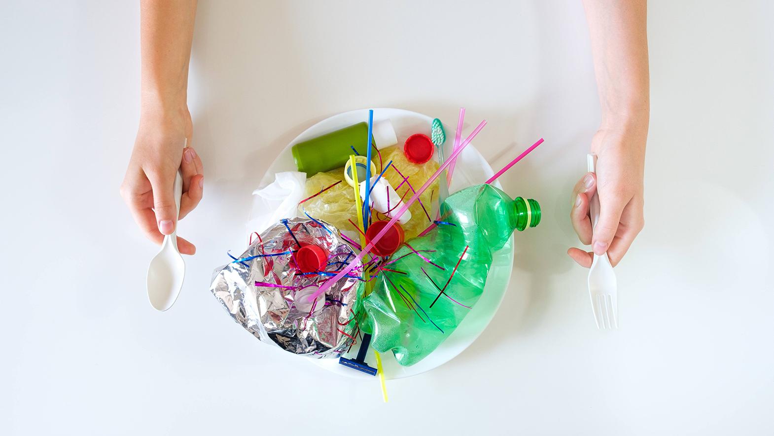 Zníženie znečistenia plastmi do roku 2040 až o 80 %
