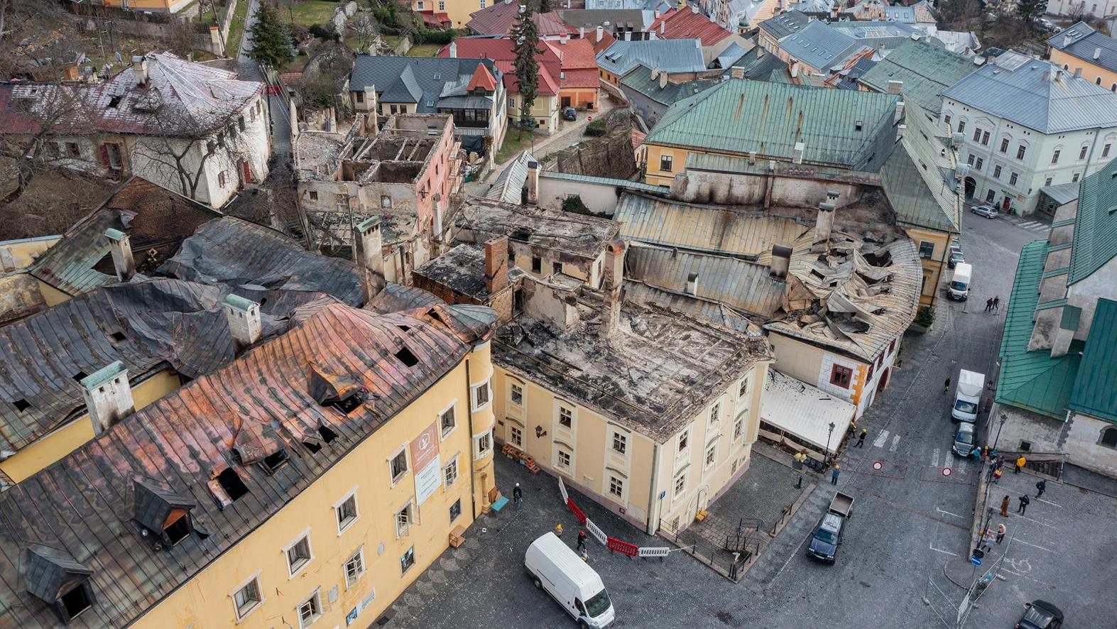 Mesto Praha prispelo na obnovu po požiari sumou takmer 164 745 eur