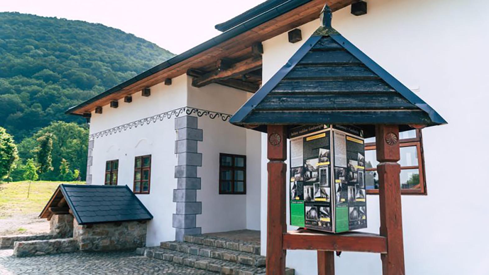 V Gombaseku obnovili kúriu Andrássyovcov, premení sa na múzeum
