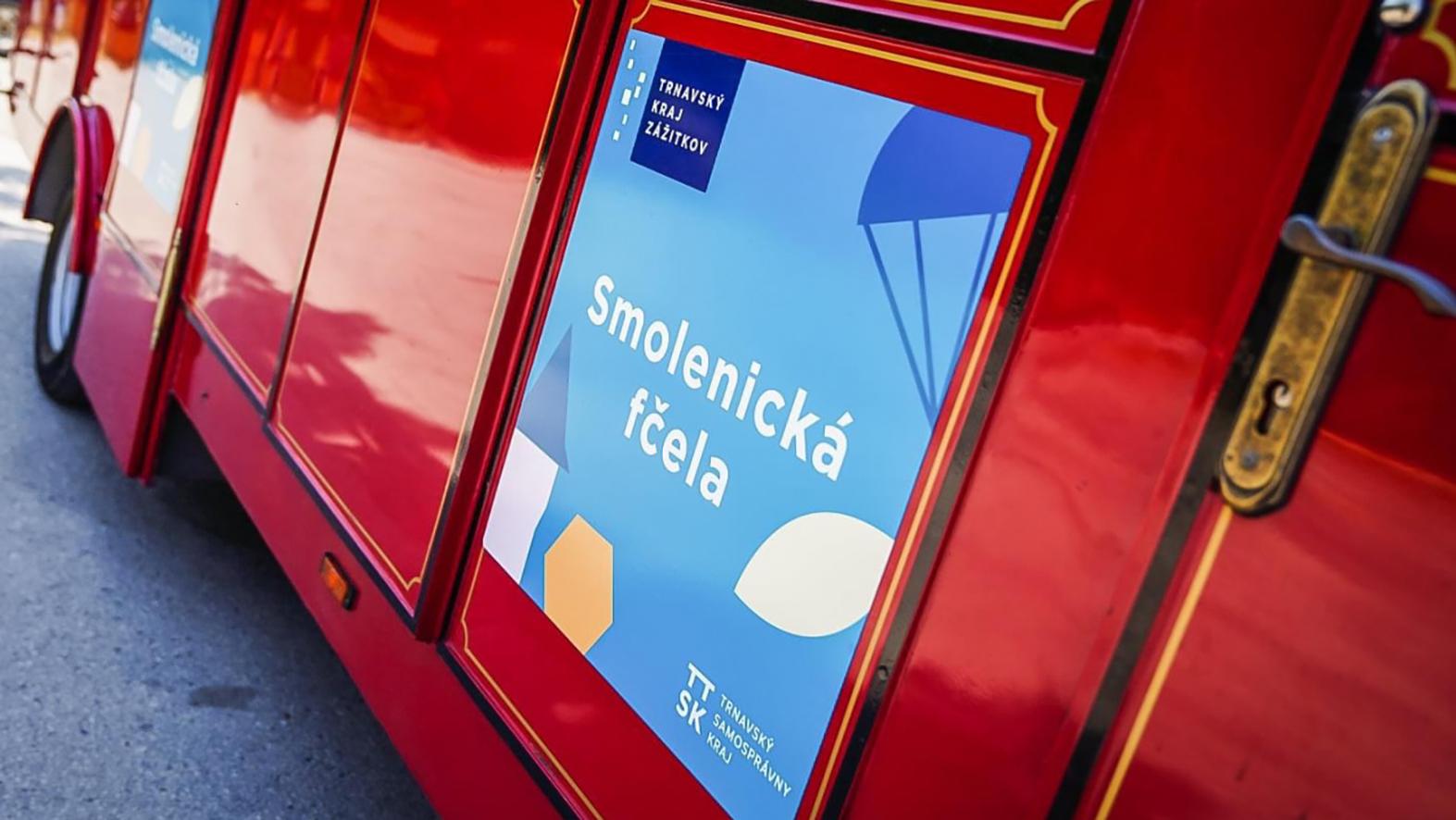 Smolenická fčela povozí cez letné víkendy návštevníkov regiónu