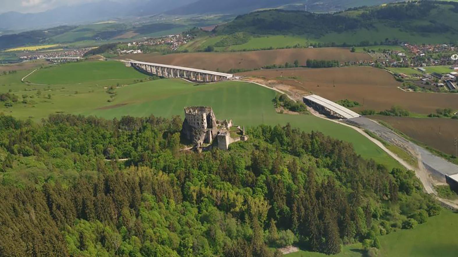 Samosprávy vyzývajú na zachovanie verejného záujmu na úseku D1 Turany-Hubová
