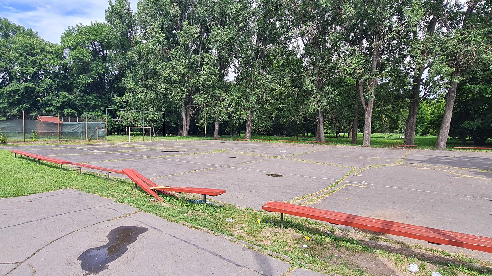 Samospráva plánuje zrekonštruovať ihrisko v mestskom parku