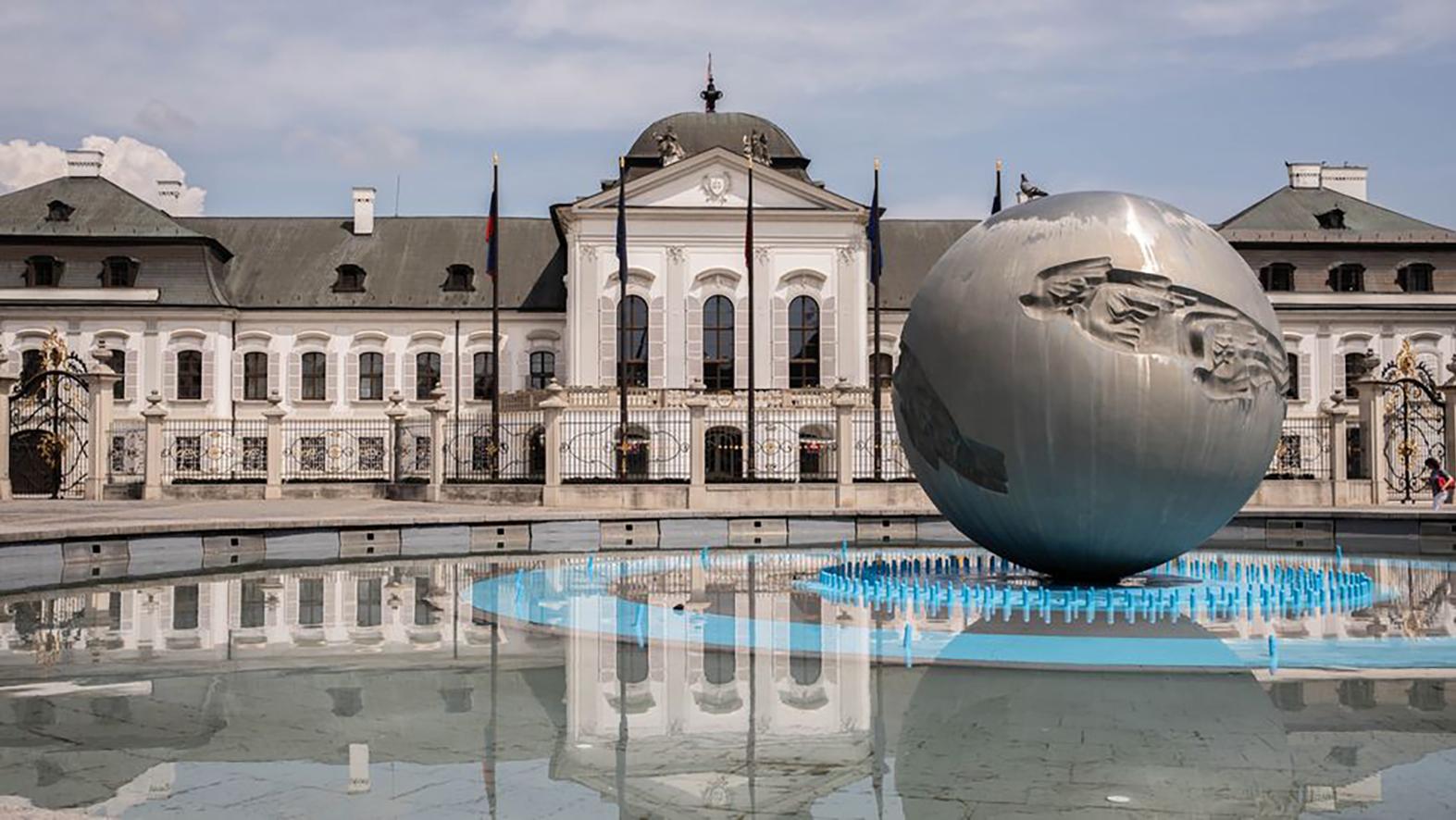 Prezidentský palác sa v piatok po roku znova otvorí pre verejnosť