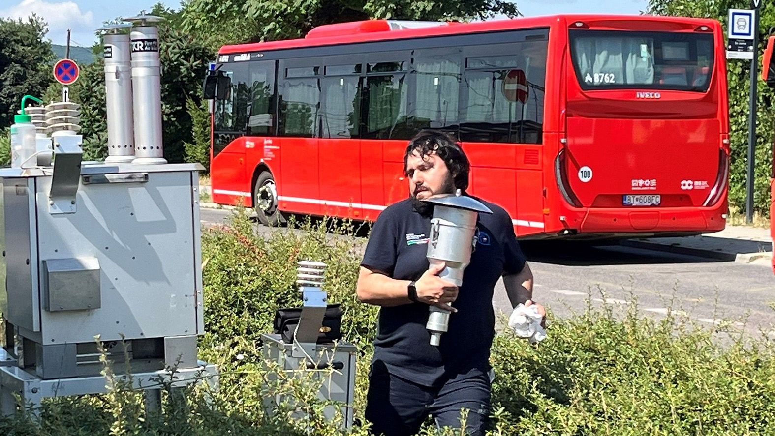  ARRIVA meria v Pezinku čistotu ovzdušia na autobusových zastávkach