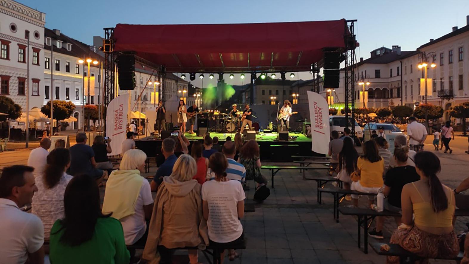 V prvý augustový víkend bude námestie patriť festivalu Voľné pódium