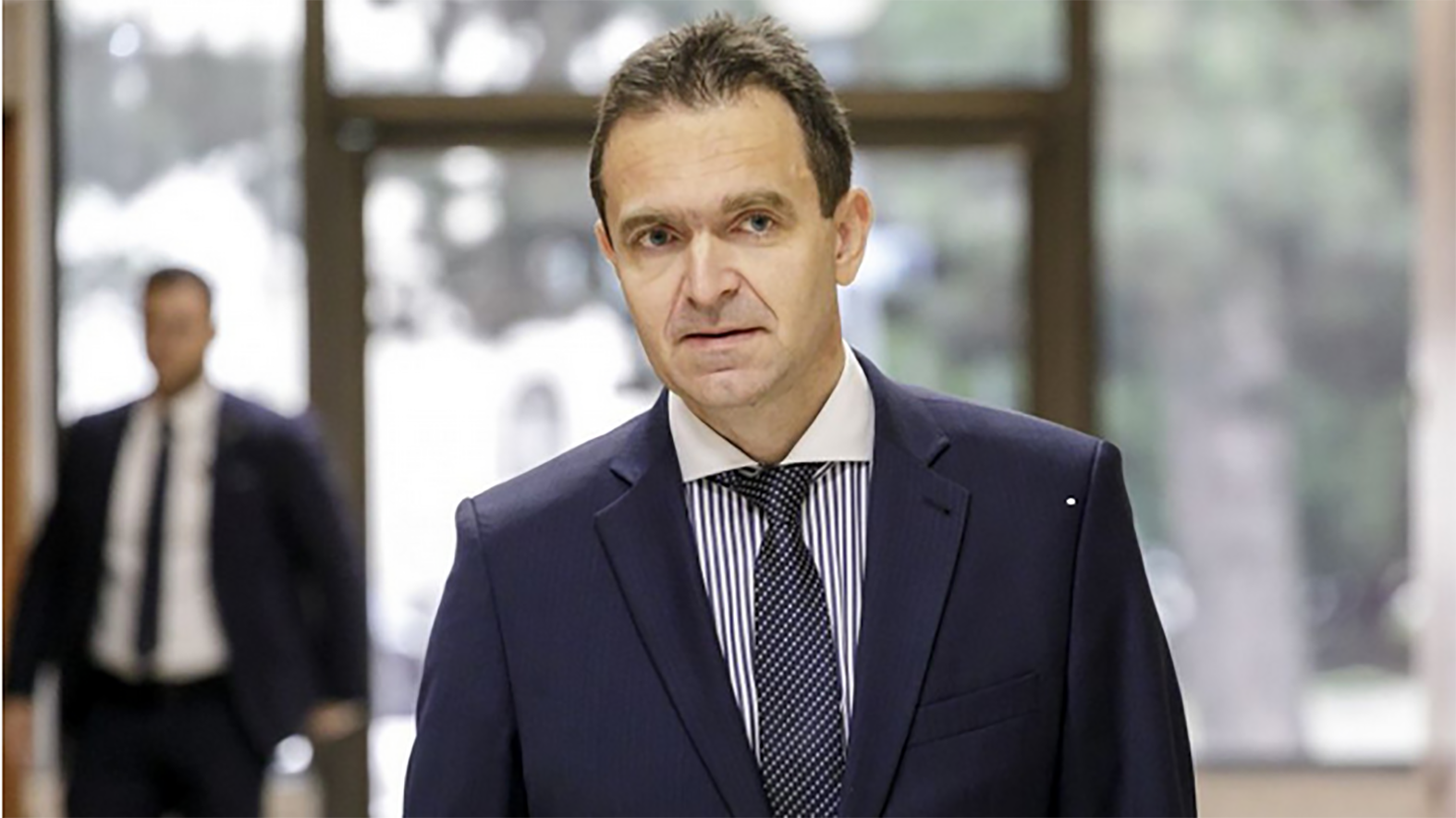Premiér povzbudil Slovákov žijúcich v zahraničí k hlasovaniu vo voľbách