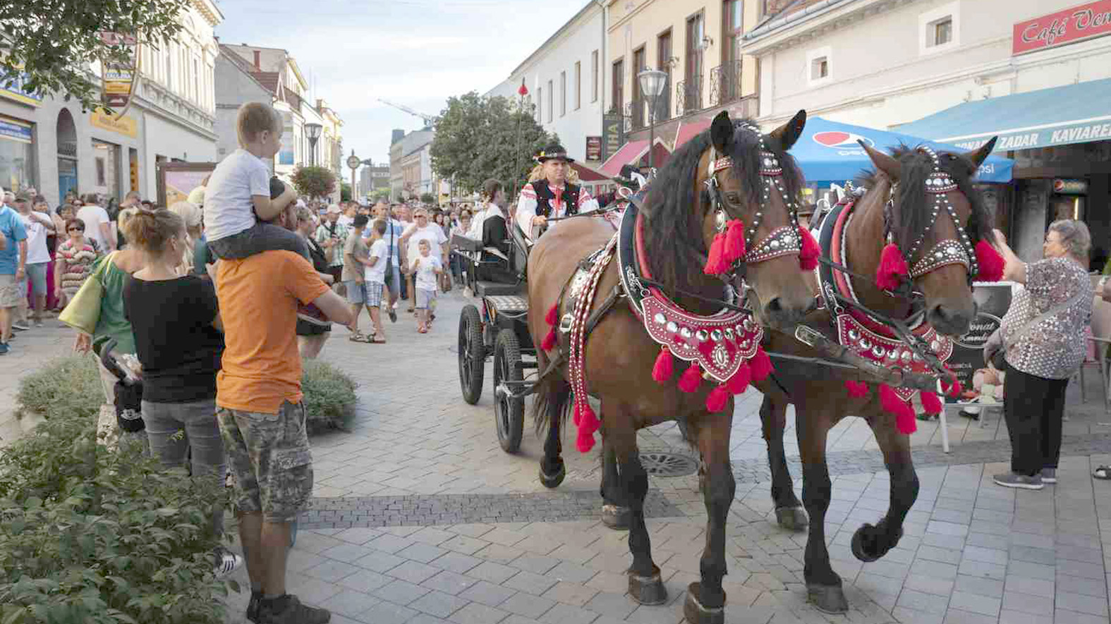 Hodové a dožinkové slávnosti ponúknu pivobranie, koncerty i tradičnú púť