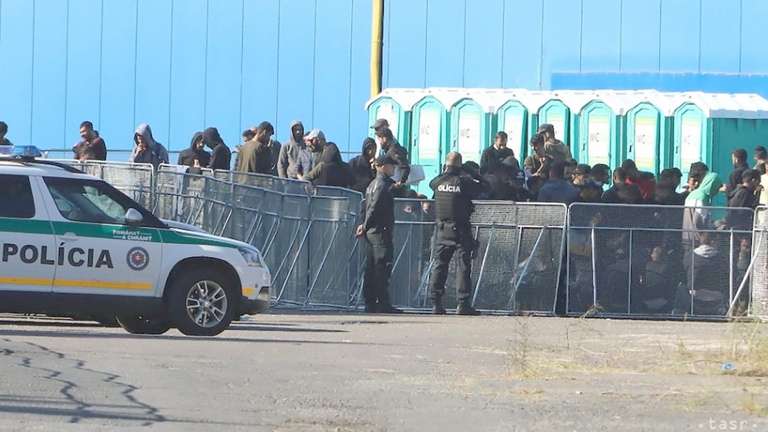 Obec Vrbovka v okrese Veľký Krtíš aj naďalej eviduje pohyb nelegálnych migrantov