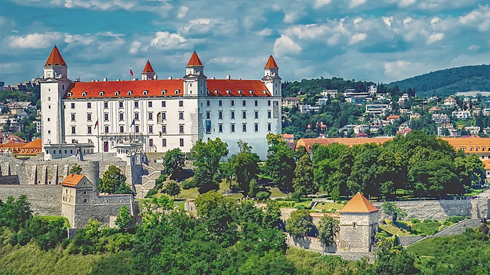 Mesto Bratislava plánuje čerpať nový úver vo výške osem miliónov eur