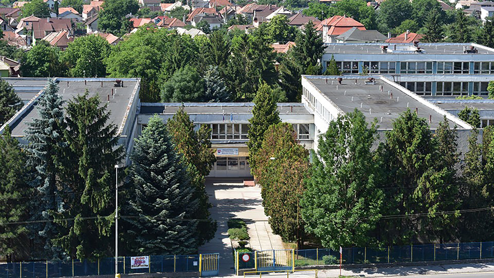 Mesto plánuje rekonštruovať ZŠ P. Dobšinského i MŠ na Hatvaniho ulici