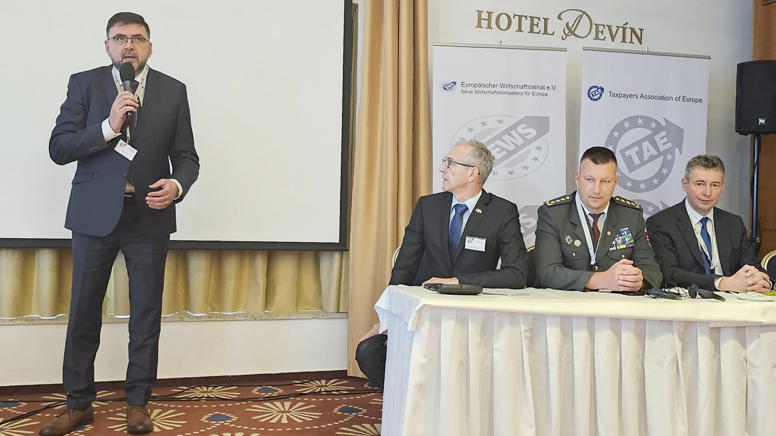 O veľkom význame predného brzdového svetla hovorili na medzinárodnej konferencii