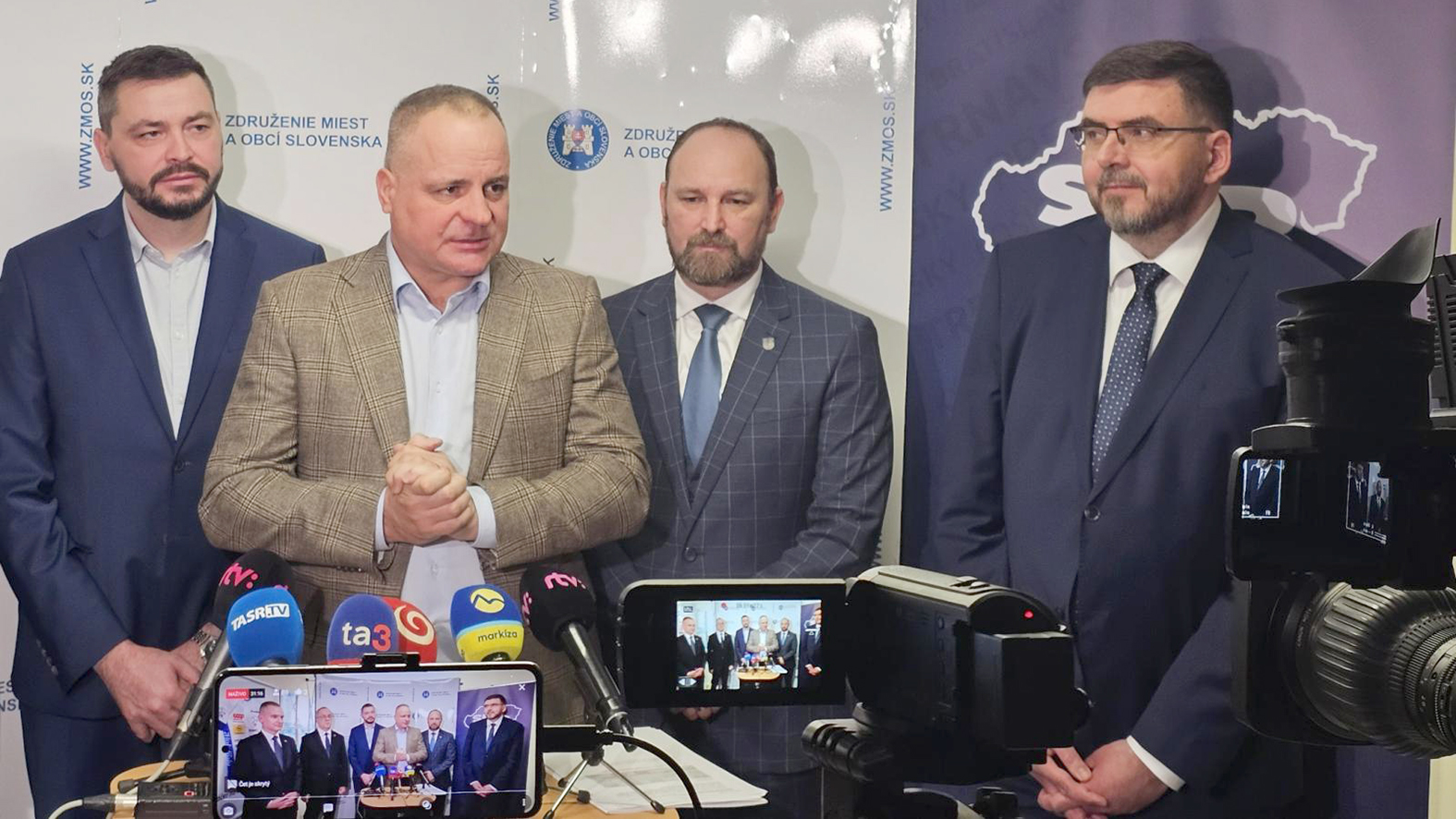 ZMOS a SK8 opätovne žiadajú vládu o dofinancovanie samospráv