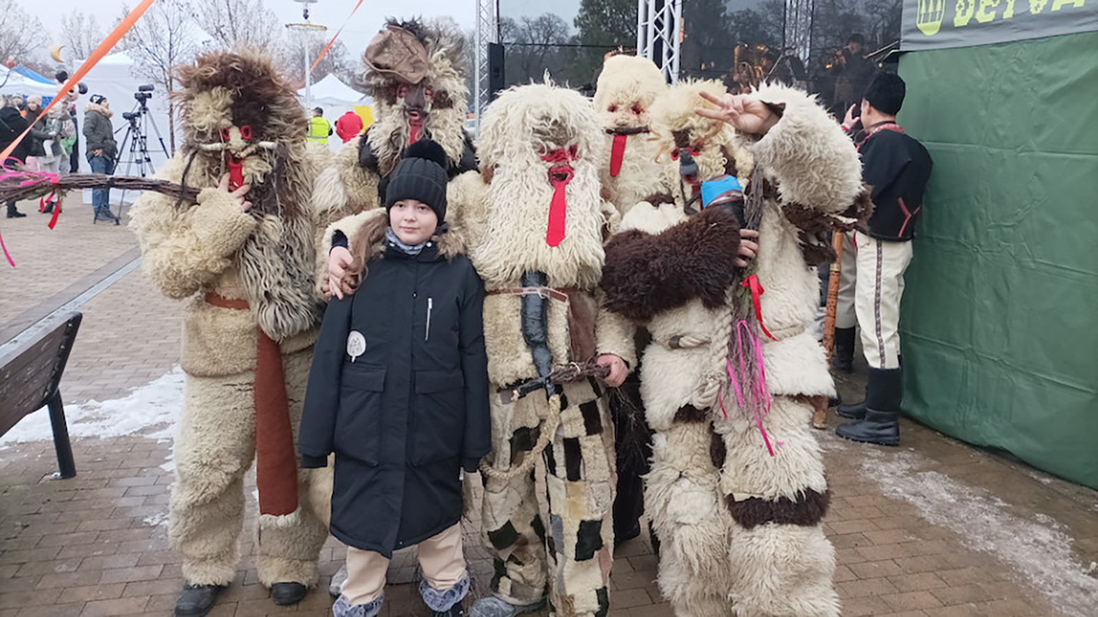 Vianočný jarmok priniesol tradičnú prehliadku betlehemcov z Podpoľania