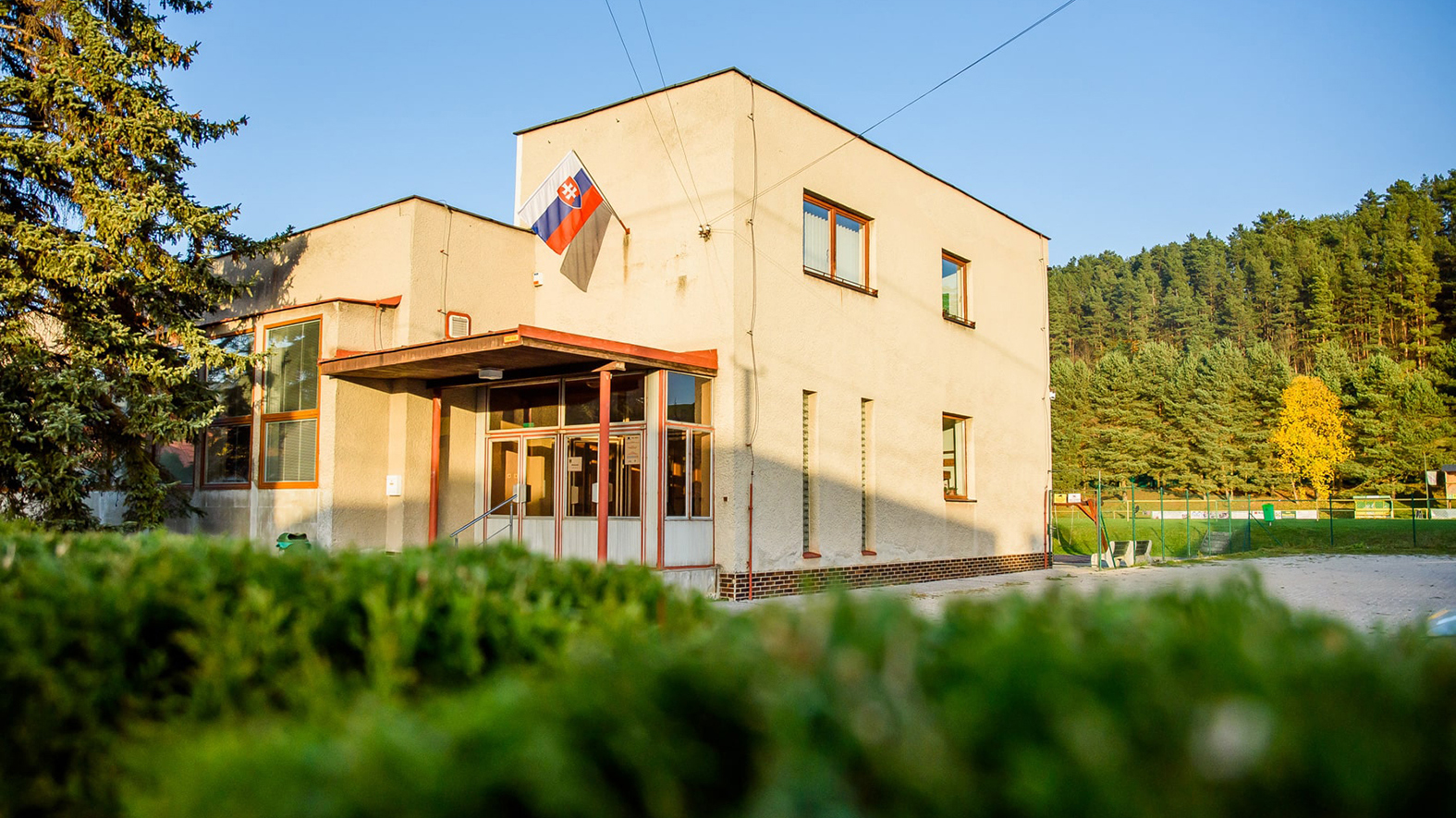 Kultúrny dom v Štiavničke má novú strechu, peniaze získali z projektu MAS