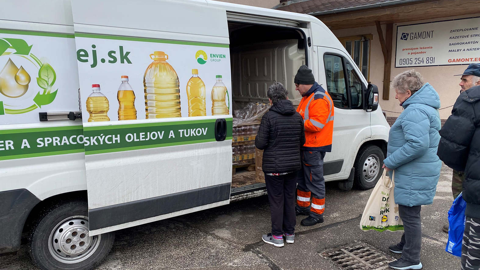 Trenčania môžu v piatok a v sobotu vymeniť použitý kuchynský olej za ocot a olej