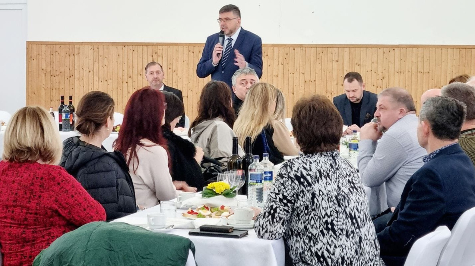 Jozef Božik rokoval so zástupcami samospráv z okresu Bánovce nad Bebravou  