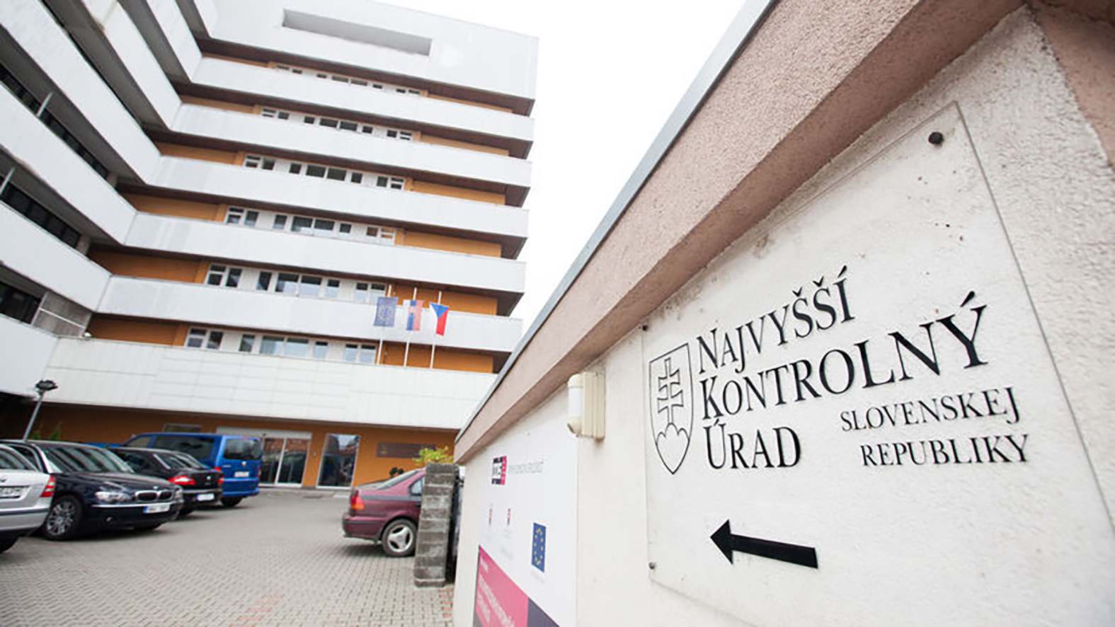 NKÚ: Štát financuje súkromné stredné školy bez kontroly, budovy chátrajú