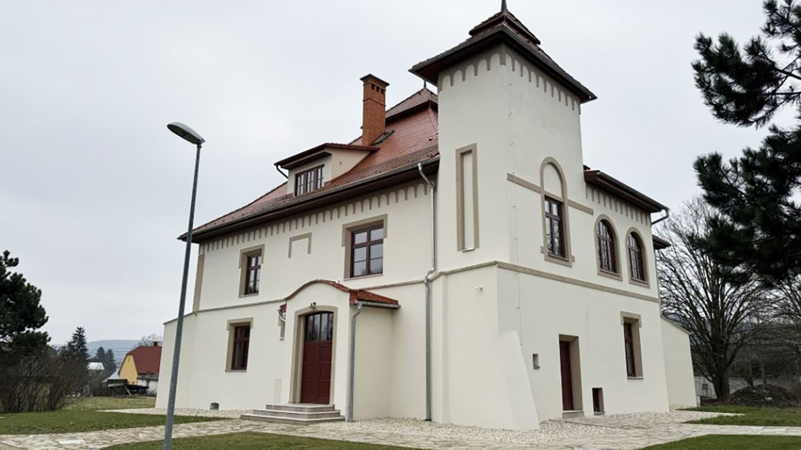 Zrekonštruovaný Šerédyho kaštieľ chce obec sprístupniť v júni