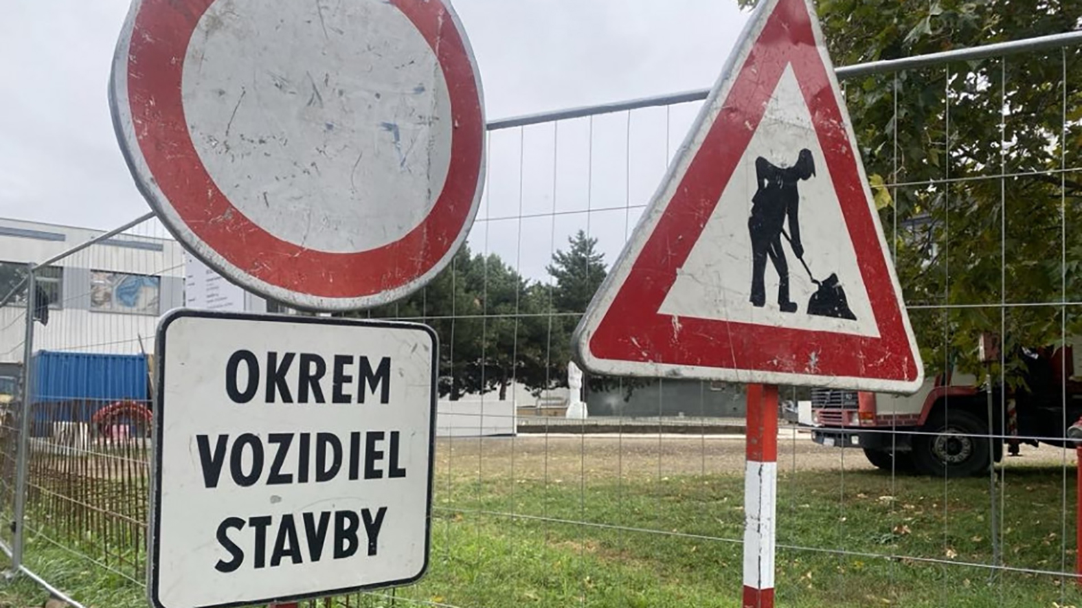Rekonštrukciu cesty z Veľkých Uheriec po Skýcov dokončia v apríli