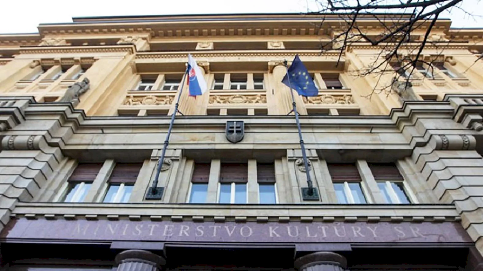 rezort-kultury-sa-ohradzuje-voci-lzivym-tvrdeniam-o-kastieli-v-budmericiach