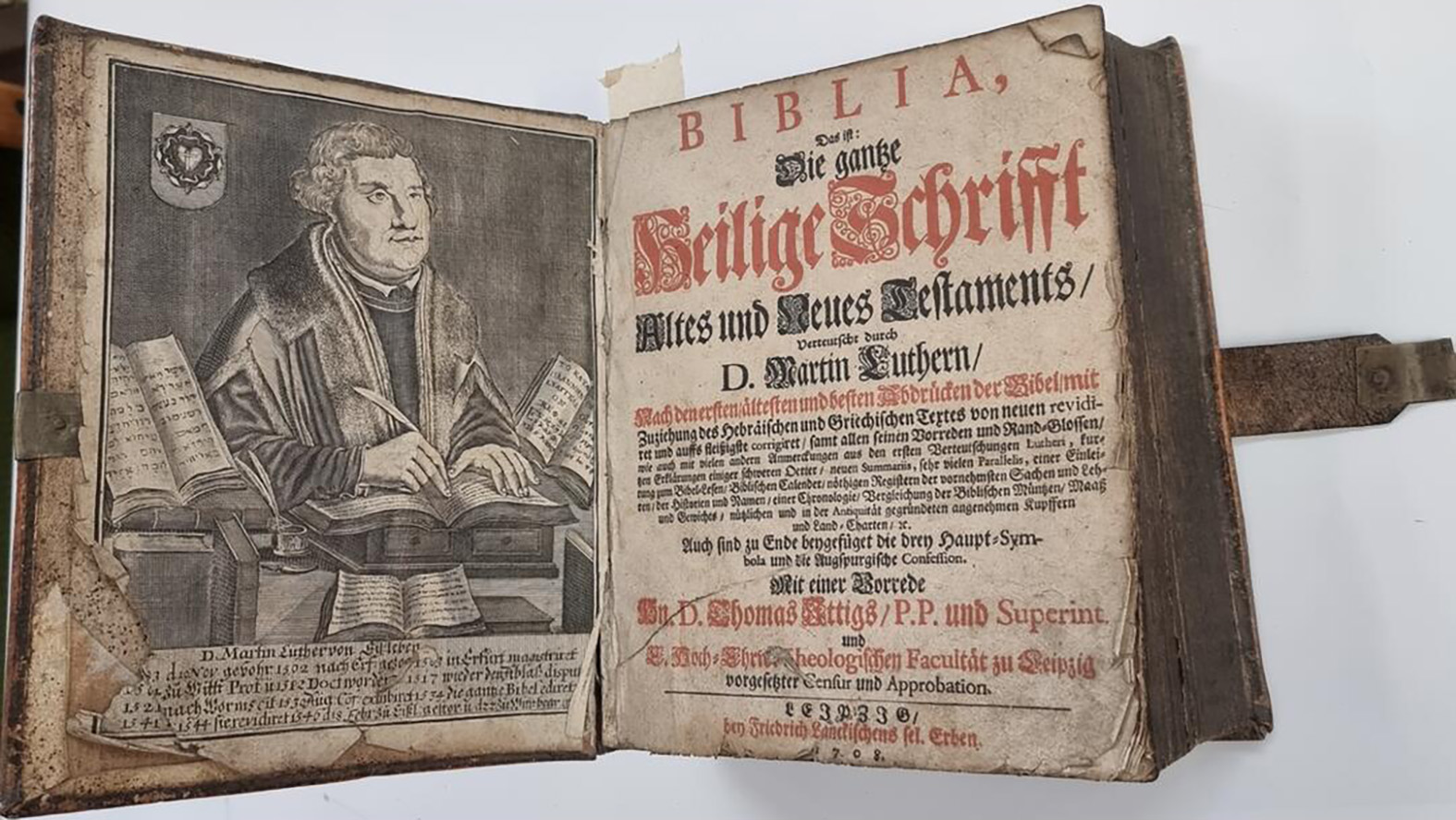 Podtatranské múzeum zreštaurovalo dve Lutherove Biblie z 18. storočia