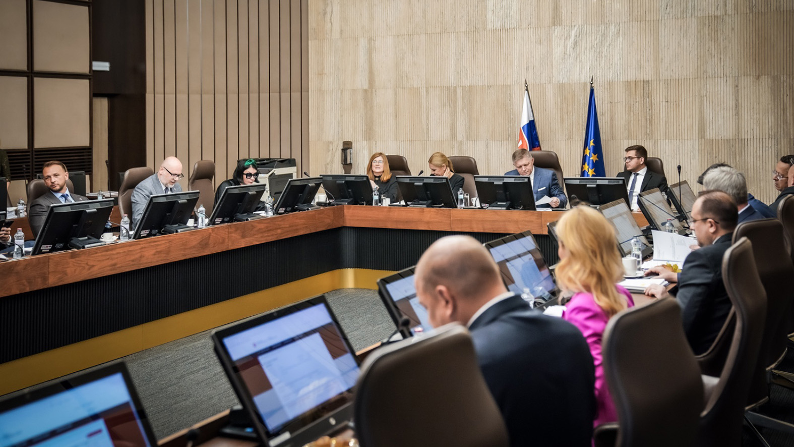 Vláda schválila novelu zákona o tzv. výdavkových limitoch  