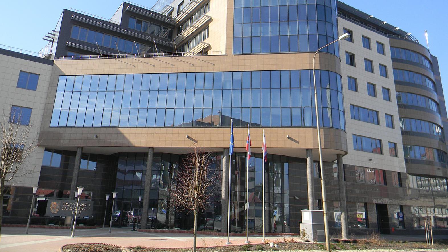 Trenčianska župa vyhlásila novú súťaž na dopravcu a hľadá aj iné možnosti