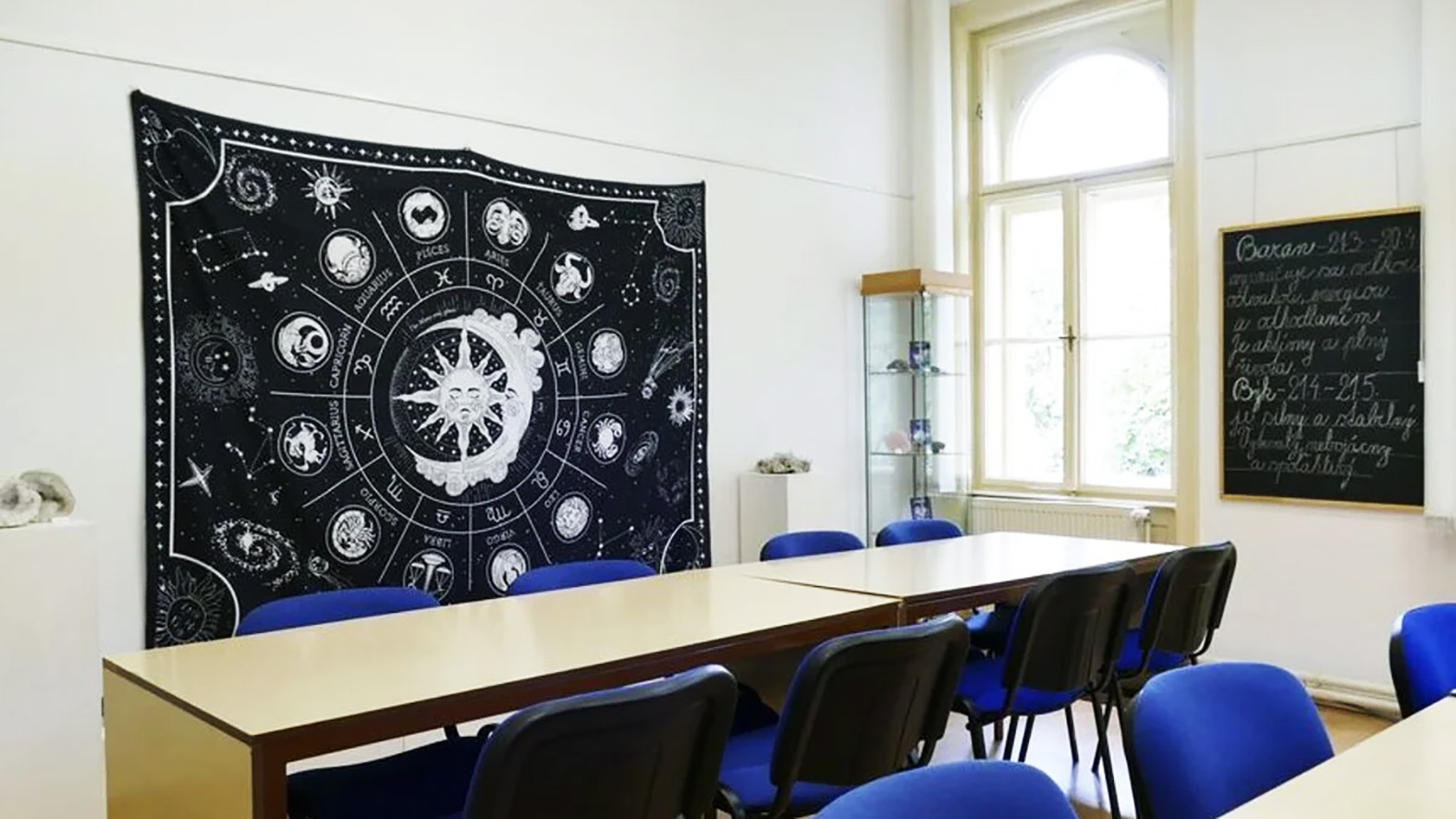 Tribečské múzeum predstavuje Minerálne kamene podľa znamení