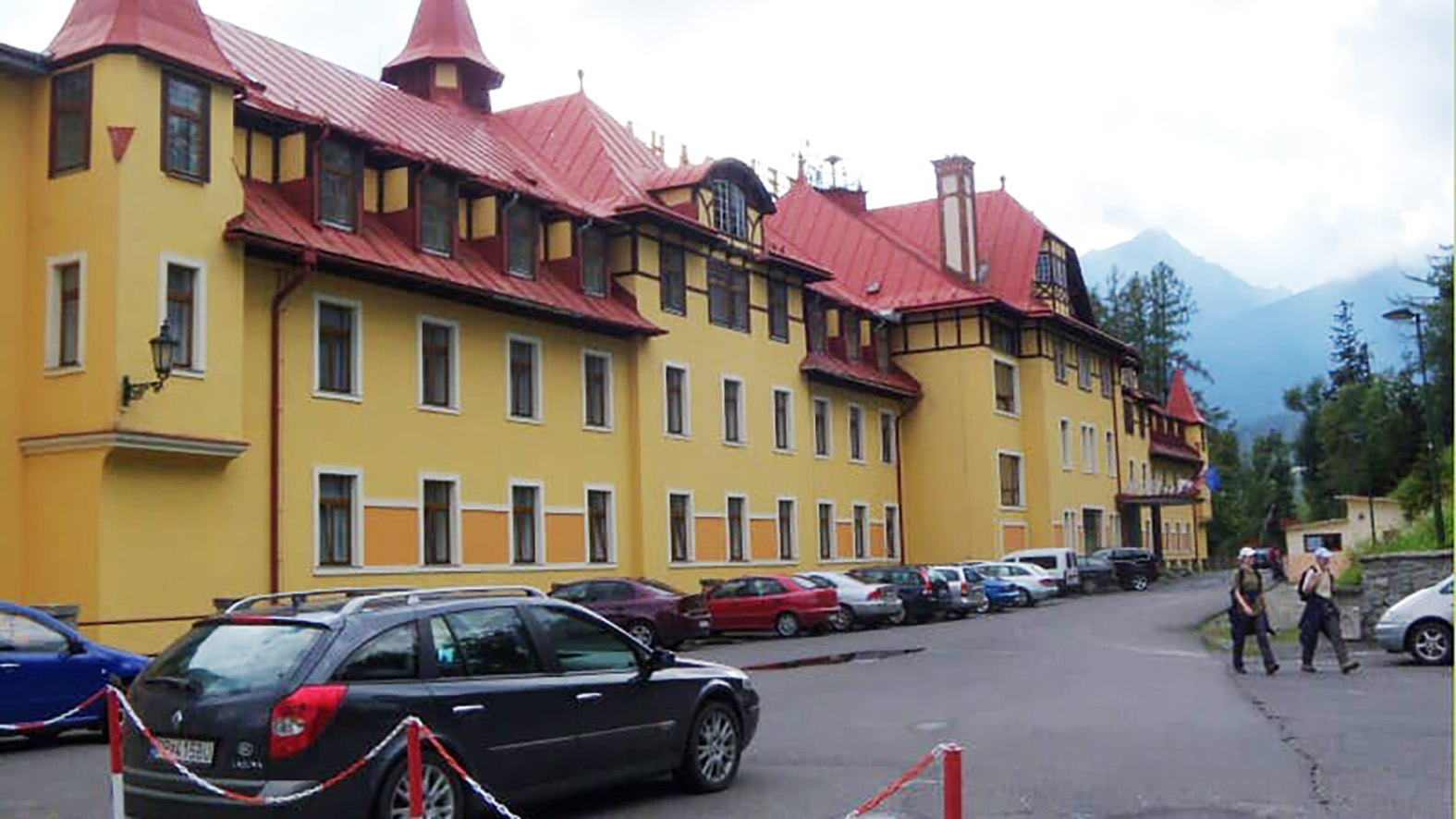Mesto plánuje zriadiť rezidenčnú parkovaciu zónu v Tatranskej Lomnici