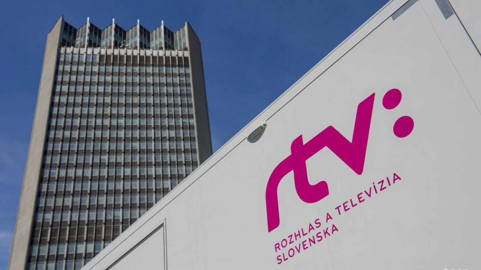 NRSR prijala zákon o Slovenskej televízii a rozhlase