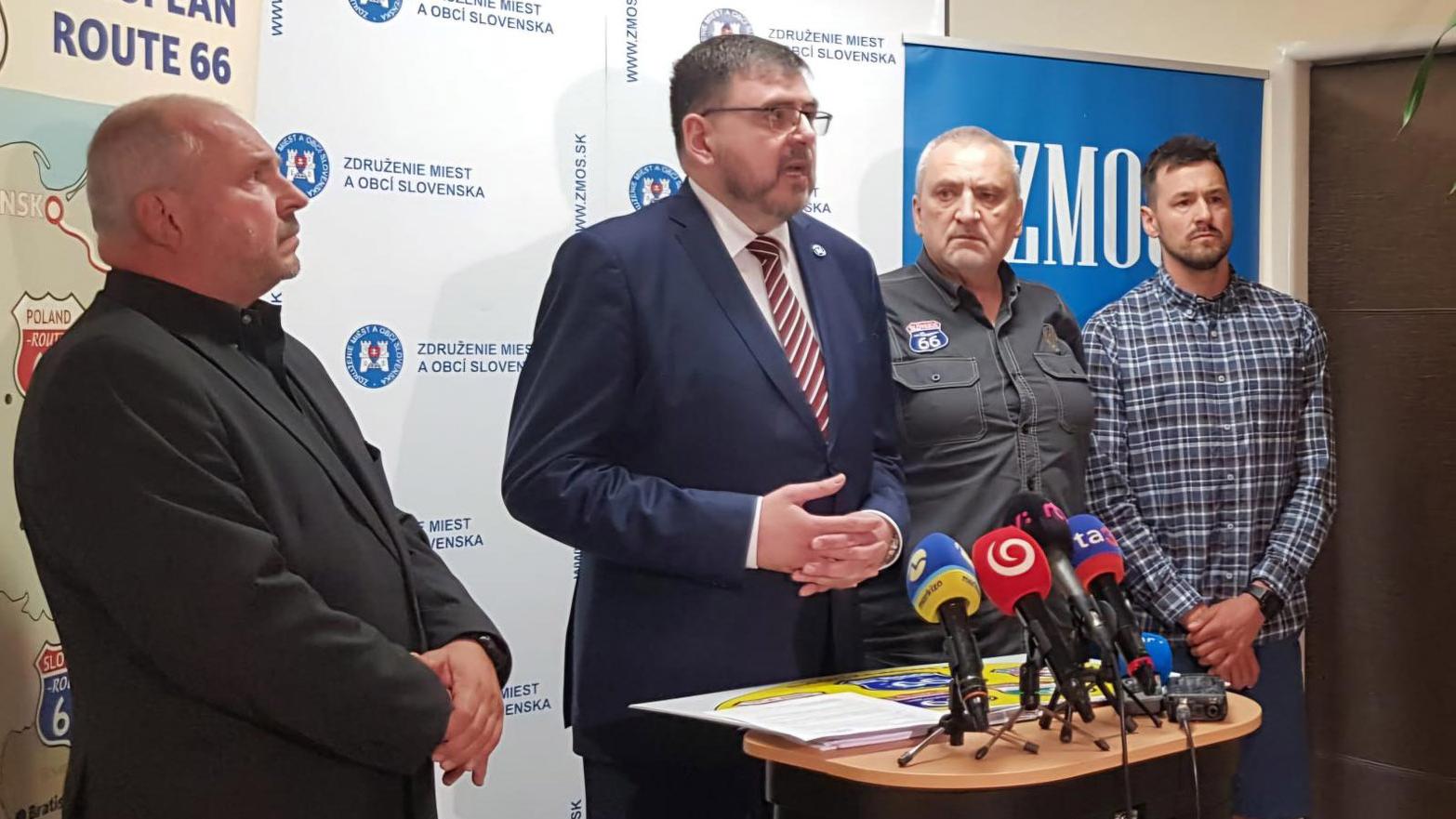 ZMOS, rezort dopravy a Ústredný automotoklub SR sa dohodli na projekte Route 66