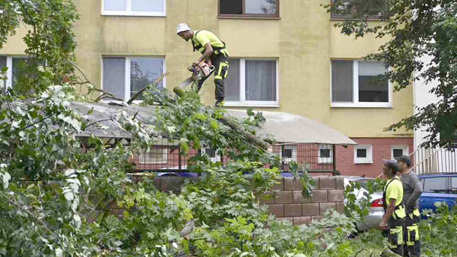 Zastupiteľstvo schválilo finančnú pomoc obyvateľom po búrke