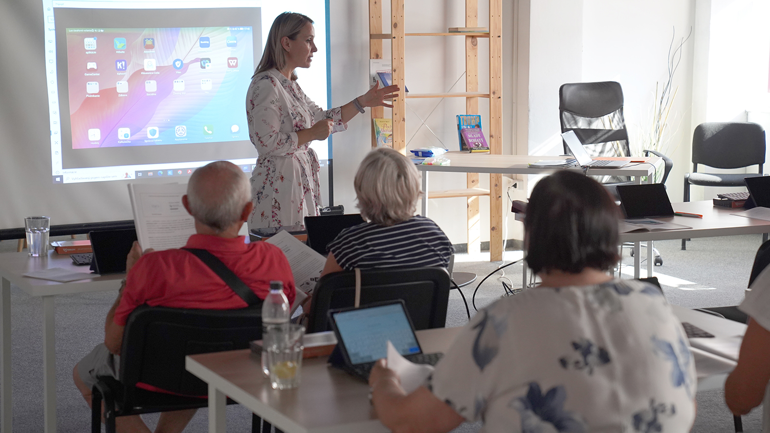 Registrácia seniorov na školenia digitálnych zručností stačí jedenkrát