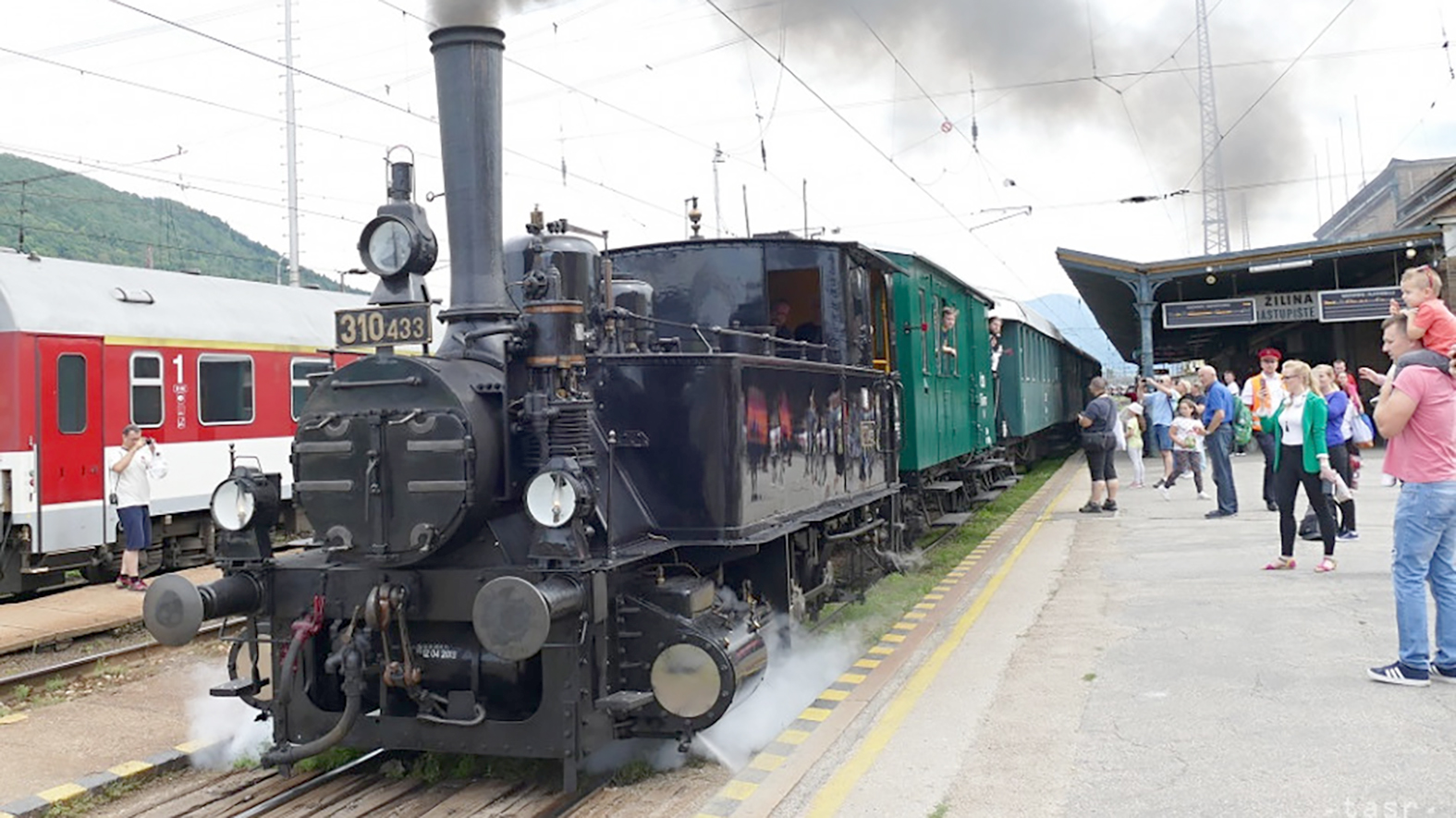 Jazdy historických vlakov pripomenú 125. výročie trate Žilina - Rajec